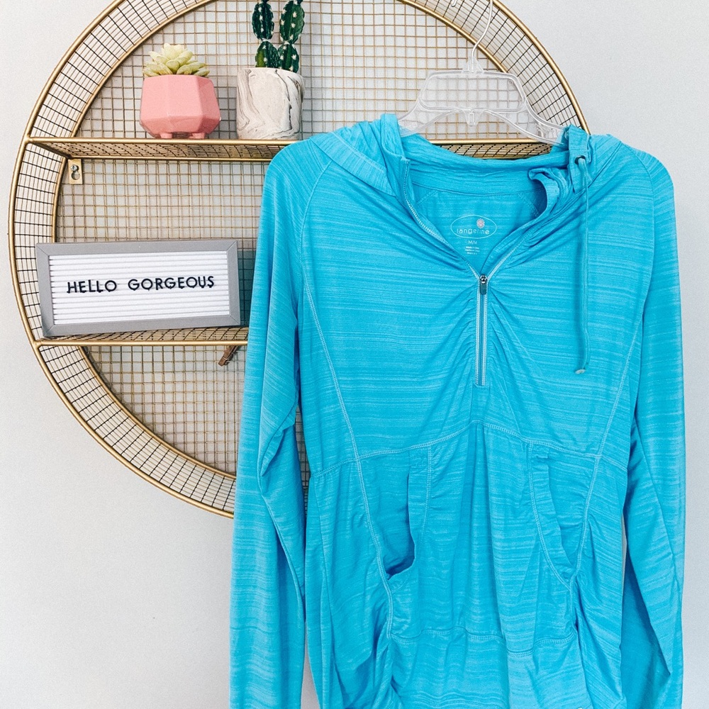 athletic pullover